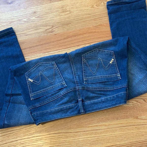 Jeans - Picture 2 of 2